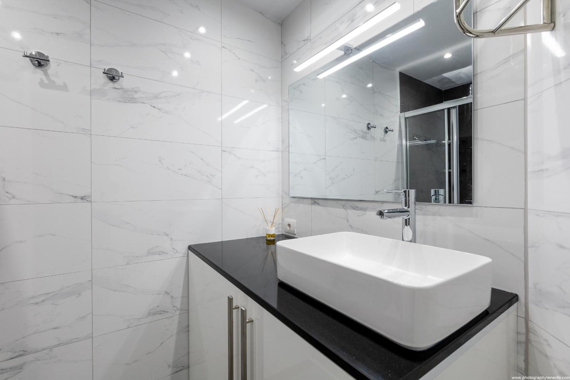 Great Location 1 Bedroom Apartment アデヘ エクステリア 写真